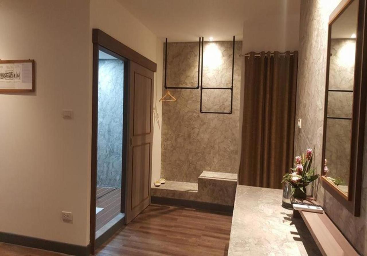 Boutique Poo-Yai Lee Hotel Банкок Екстериор снимка